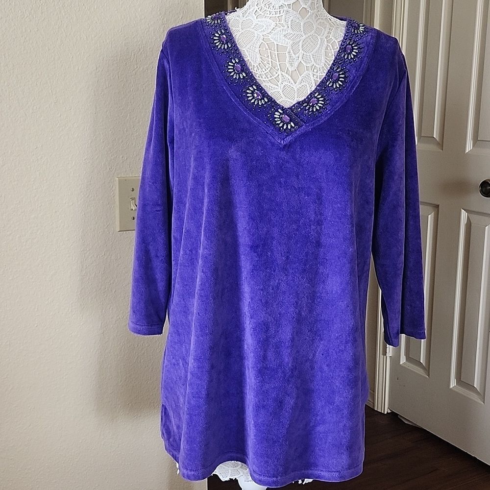 Quacker Factory Velour Top Size Large